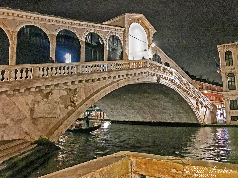 Rialto-Bridge-at-night-web.jpg